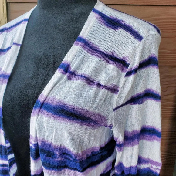 Chico’s Lightweight Soft Stretchy Striped Tie Dye Open Cardigan Size 1 (S/M) - Picture 9 of 9